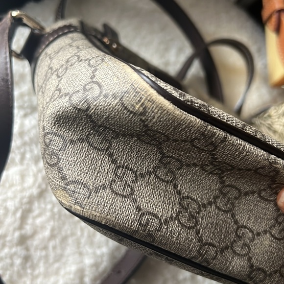 Gucci GG plus monogram Crossbody with the original adjustable Gucci strap - Picture 7 of 15